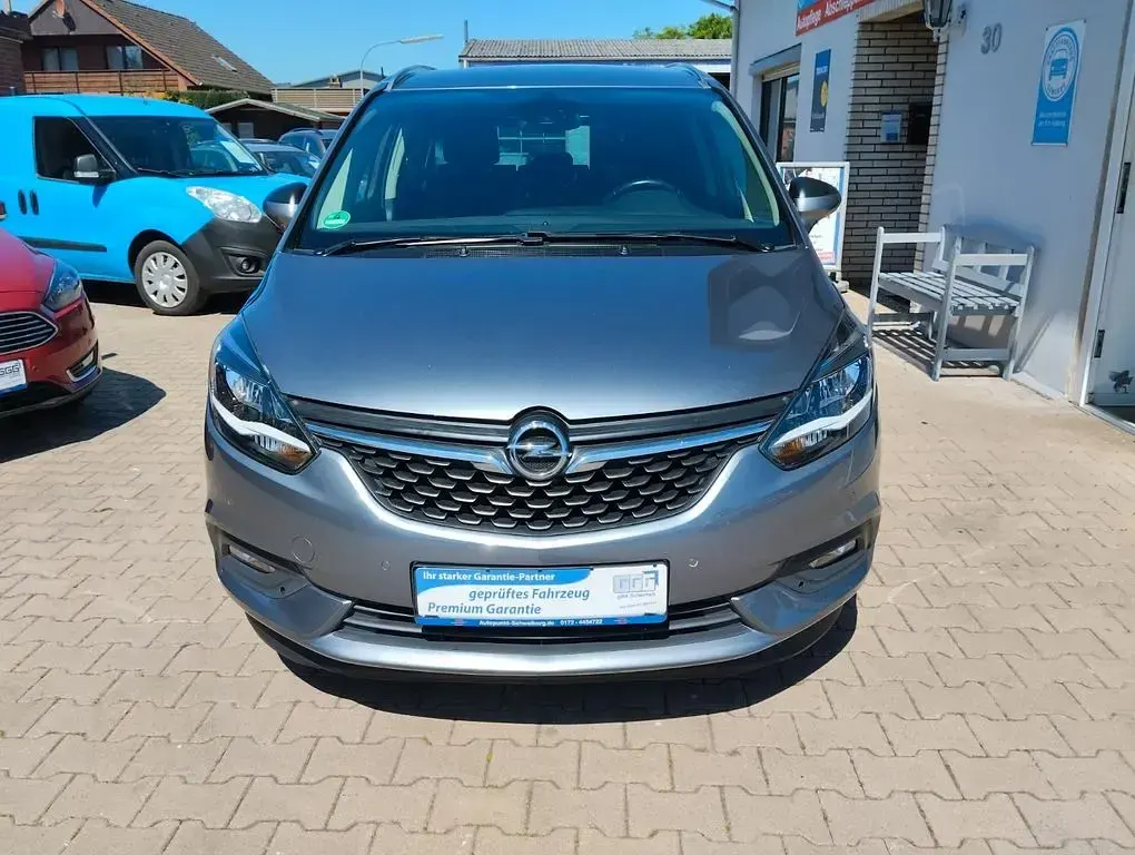Gebraucht Opel Zafira Active 140 PS (102 kW) 2017 Grau Van / Kleinbus