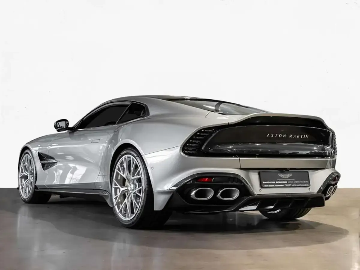Neu Aston Martin Vanquish 835 PS (614 kW) 2026 Silber silver birch provenance Coupé