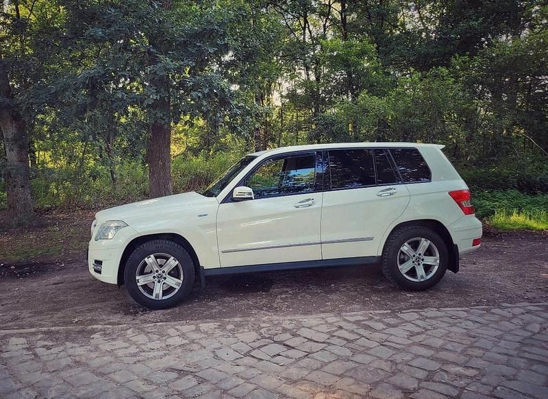 Weiß Gebraucht 2012 Mercedes GLK200 SUV | 11.800 € (Fairer Preis) - Bild 1/1