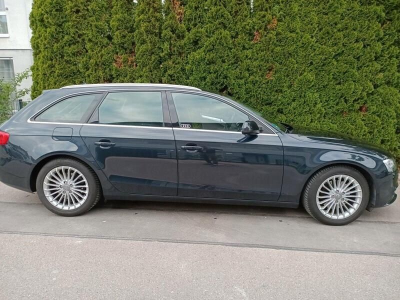 Blau Gebraucht 2015 Audi A4 Ambiente Kombi | 13.000 € (Fairer Preis) - Bild 1/4