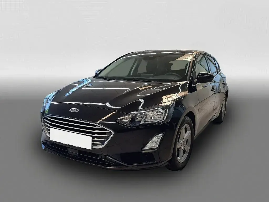 Używany Ford Focus Cool & Connect 125 KM (91 kW) 2022 Sedan/Limuzyna