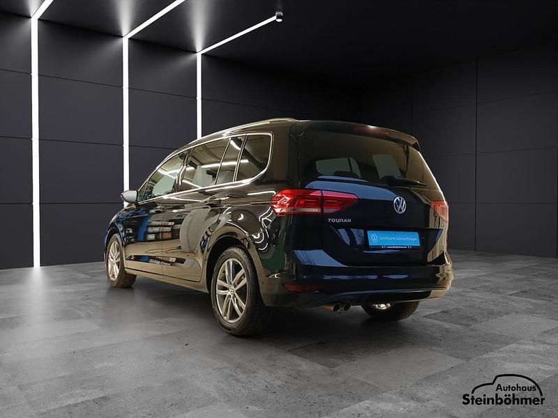 Gebraucht VW Touran Highline 150 PS (110 kW) 2017 Deep black perleffekt (schwarz) Van / Kleinbus