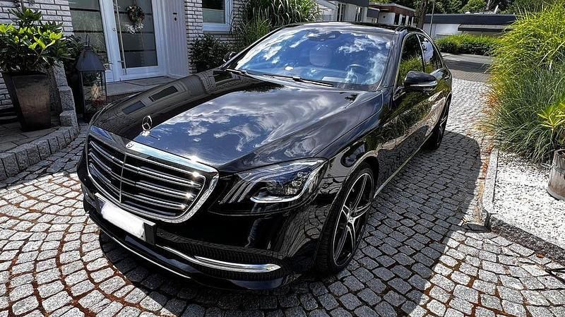 Schwarz Gebraucht 2020 Mercedes S400 Limousine | 68.900 € (Etwas zu teuer) - Bild 1/4