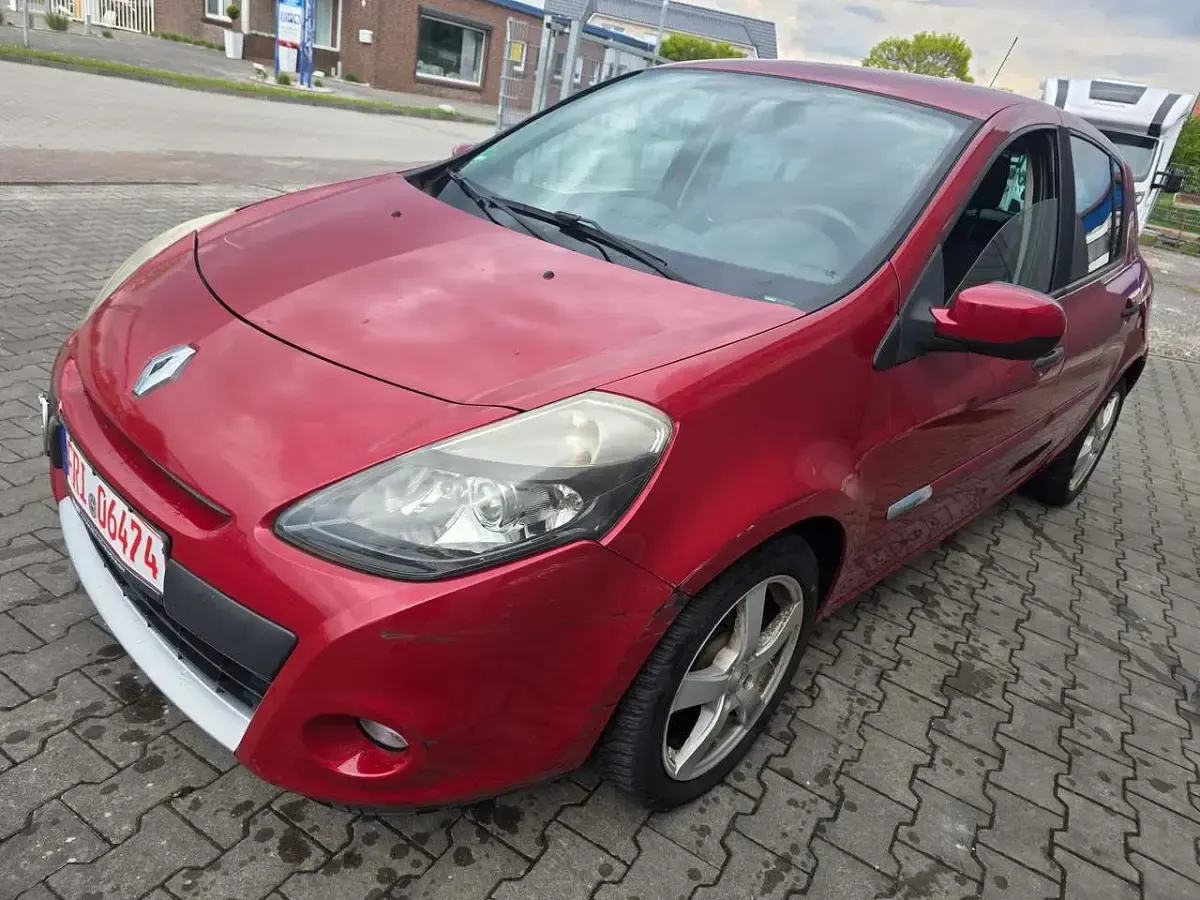 Gebraucht Renault Clio II 101 PS (74 kW) 2009 Rot dyna Kleinwagen