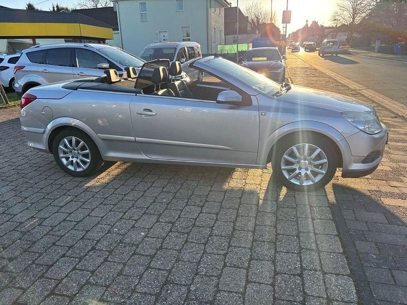 Gebraucht Opel Astra Cabriolet 140 PS (102 kW) 2007 Silber Cabrio