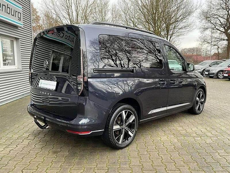 Gebraucht VW Caddy Move 122 PS (89 kW) 2021 Starlight blue metallic Van / Kleinbus