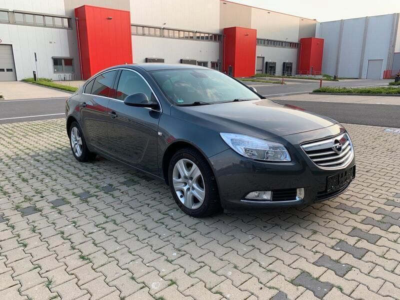 Grau Gebraucht 2012 Opel Insignia Limousine | 5.000 € (Fairer Preis) - Bild 1/4