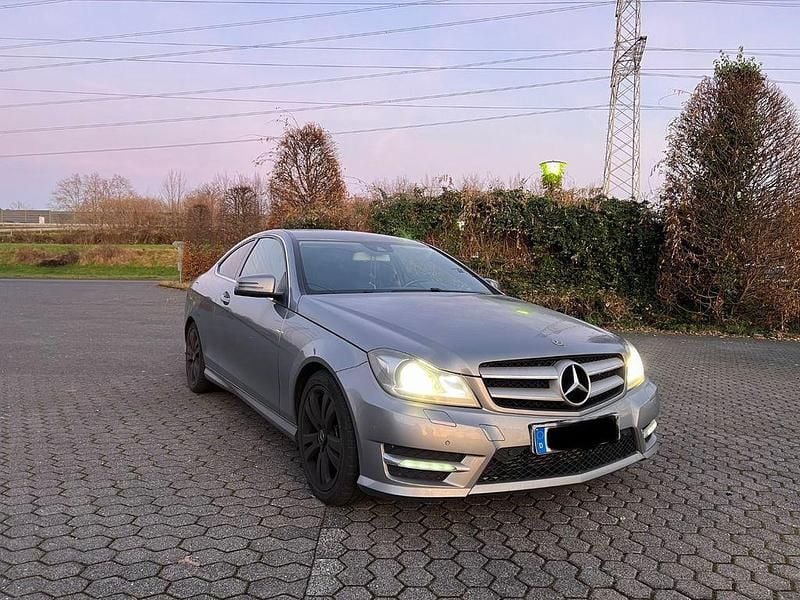 Gebraucht Mercedes C250 204 PS (150 kW) 2014 Silber Coupé