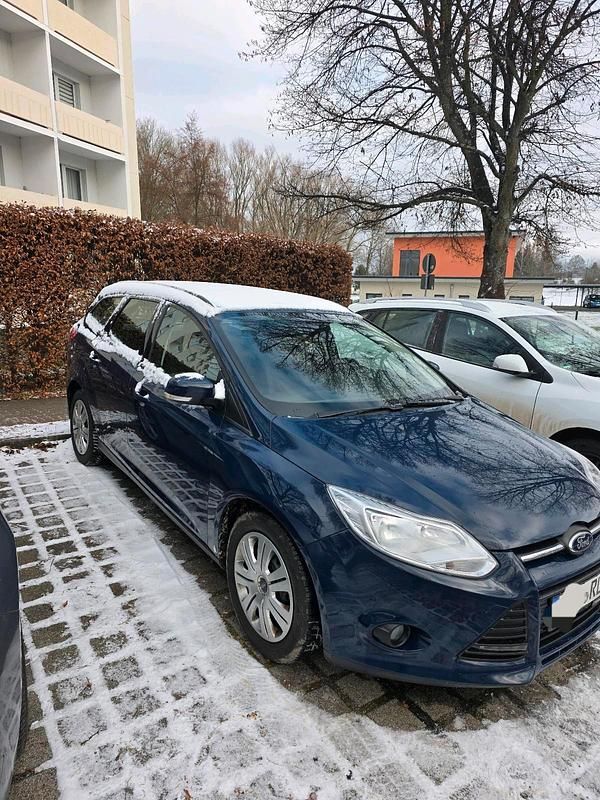 Gebraucht Ford Focus 125 PS (91 kW) 2013 Blau Kombi