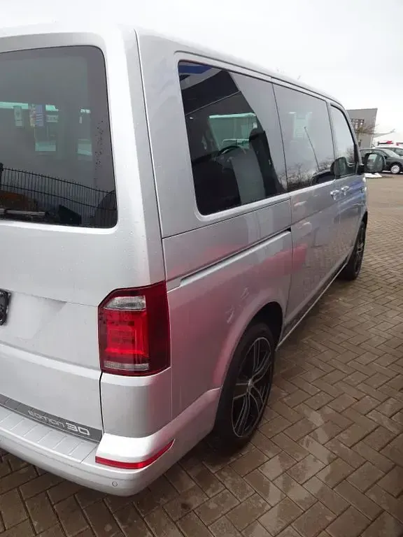 Używany VW T6 Edition 150 KM (110 kW) 2016 Srebrny Van
