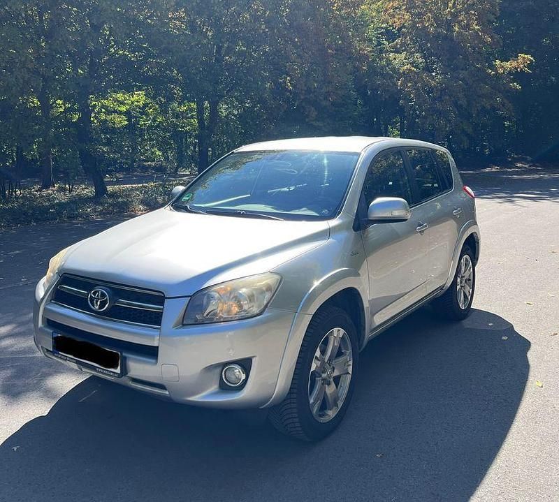 Silber Gebraucht 2009 Toyota RAV4 Executive SUV | 9.000 € (Fairer Preis) - Bild 1/4