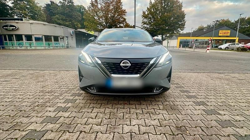 Grau Gebraucht 2023 Nissan Qashqai N-Connecta SUV | 26.990 € (Guter Preis) - Bild 1/4