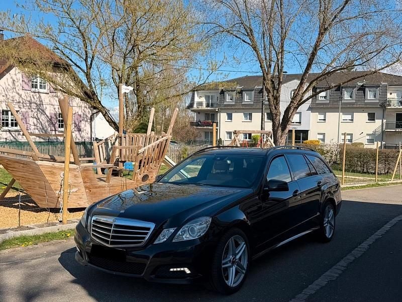 Gebraucht Mercedes E350 Style 231 PS (169 kW) 2010 Schwarz Kombi