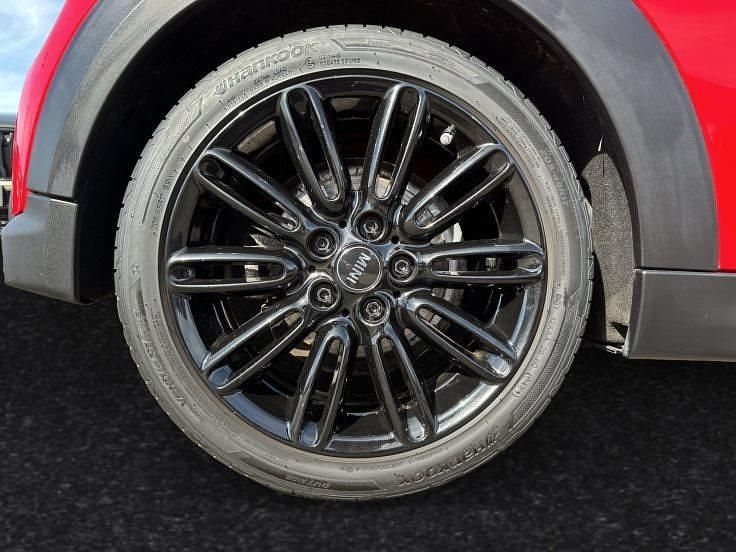 Używany Mini Cooper 136 KM (100 kW) 2021 Czerwony Hatchback