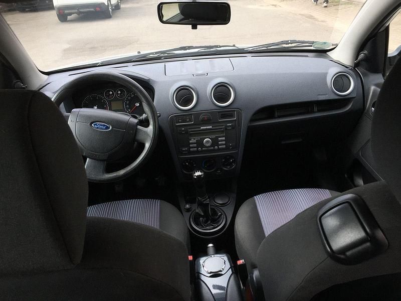 Gebraucht Ford Fusion S 75 PS (55 kW) 2007 Grau Kleinwagen