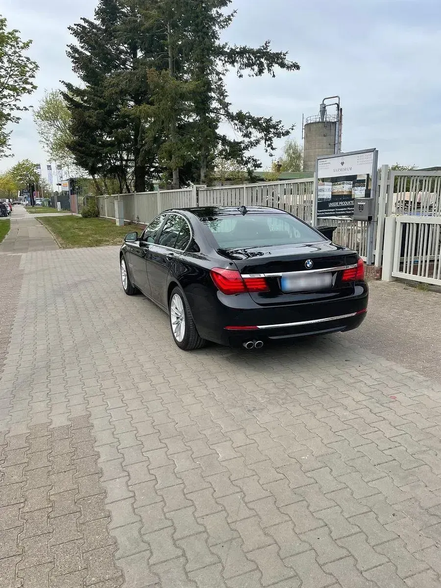 Gebraucht BMW 730 258 PS (189 kW) 2014 Schwarz Limousine