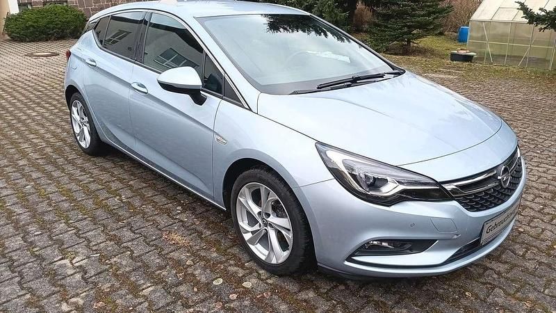 Gebraucht Opel Astra Dynamic 125 PS (91 kW) 2019 Diamantblau Limousine