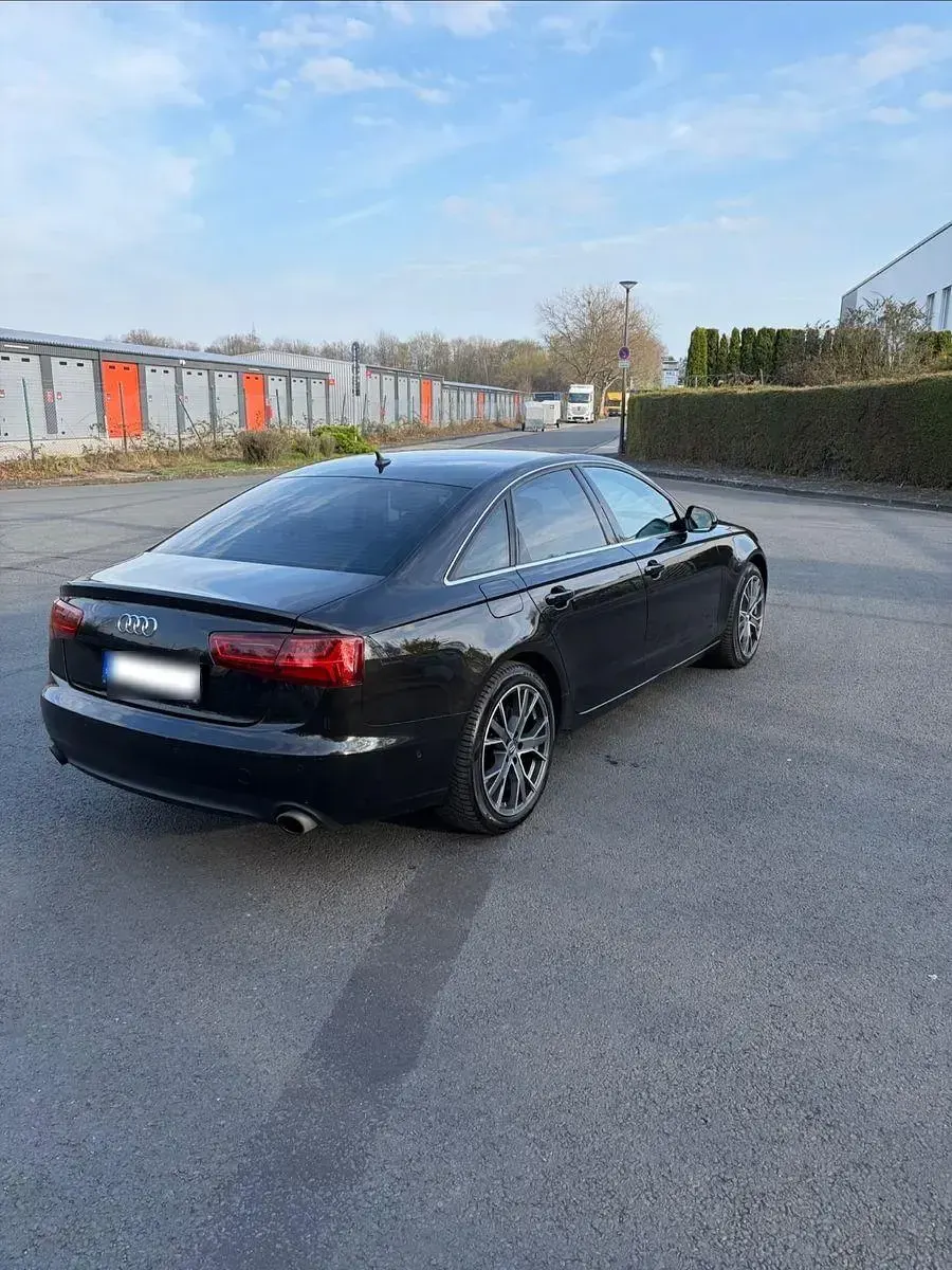 Gebraucht Audi A6 Ambiente 179 PS (131 kW) 2013 Schwarz Limousine