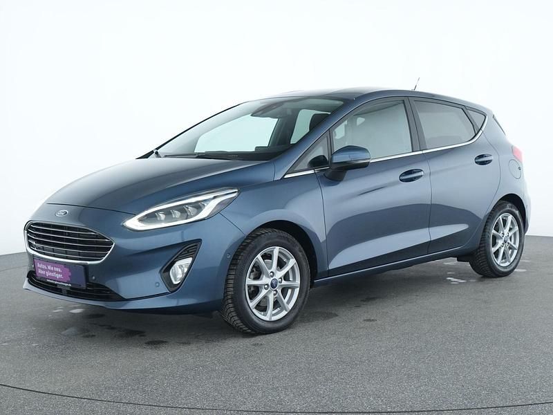Chroma blau Gebraucht 2021 Ford Fiesta Titanium X Kleinwagen | 14.486 € (Fairer Preis) - Bild 1/4