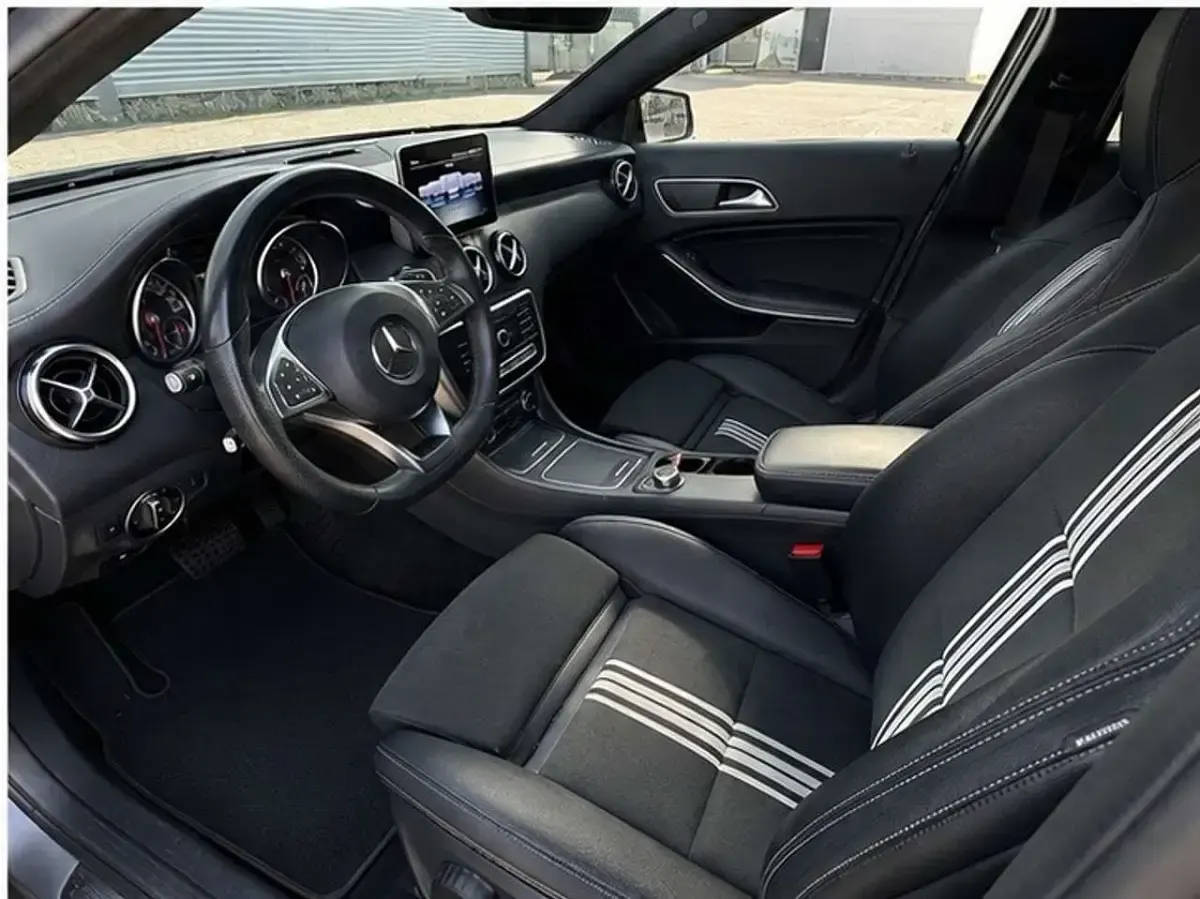 Gebraucht Mercedes GLA180 AMG line 122 PS (89 kW) 2017 SUV