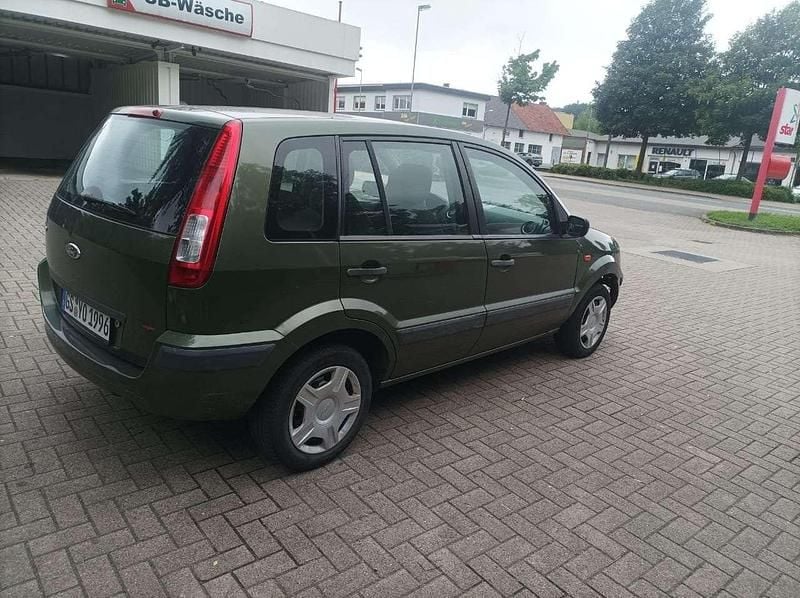 Grün Gebraucht 2007 Ford Fusion Fun X Limousine | 700 € (Guter Preis) - Bild 1/4