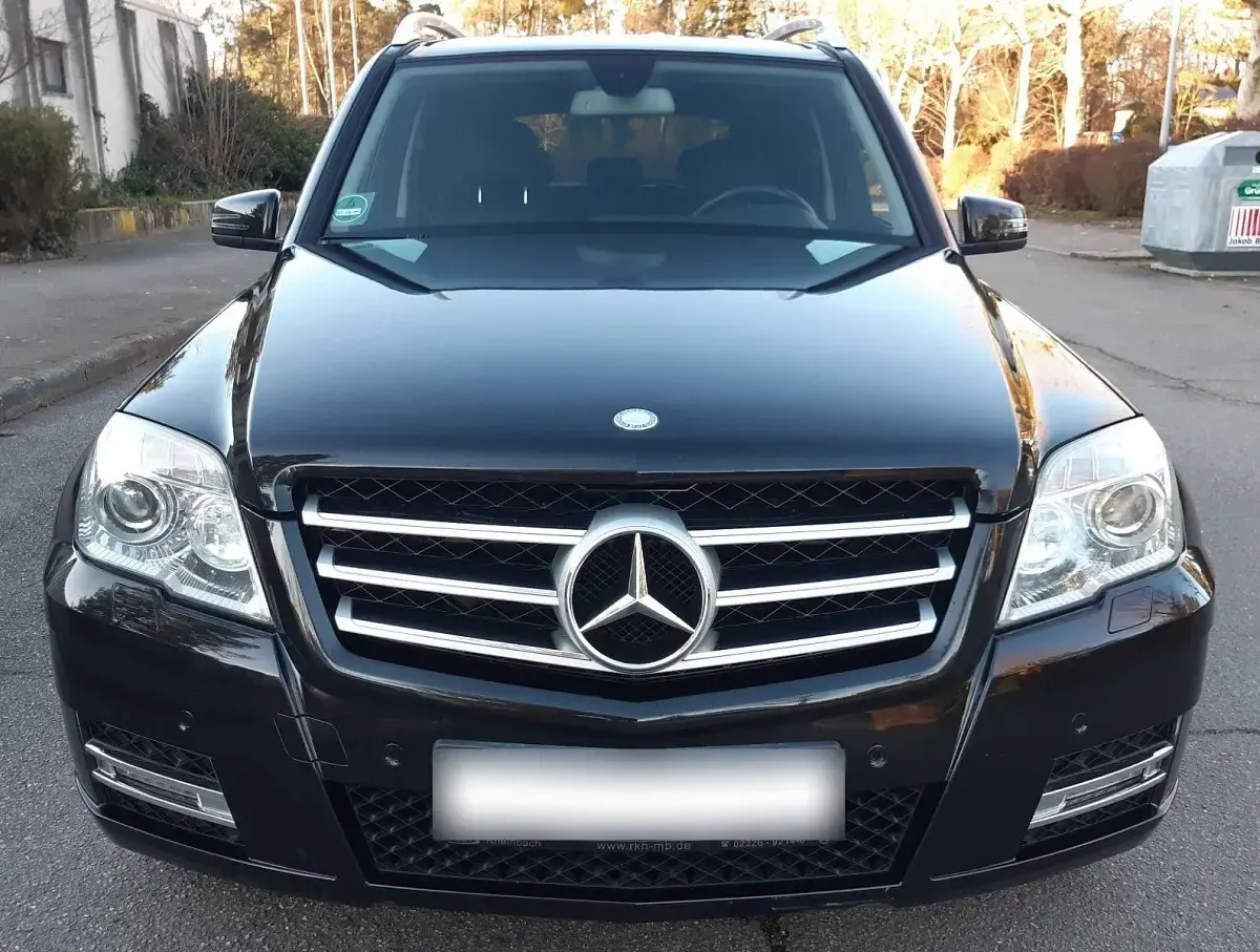 Gebraucht Mercedes GLK250 204 PS (150 kW) 2011 Schwarz SUV