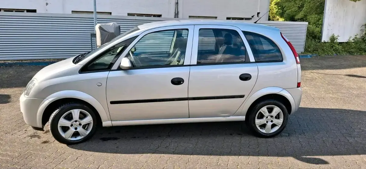 Gebraucht Opel Meriva 72 PS (52 kW) 2004 Silber Van / Kleinbus