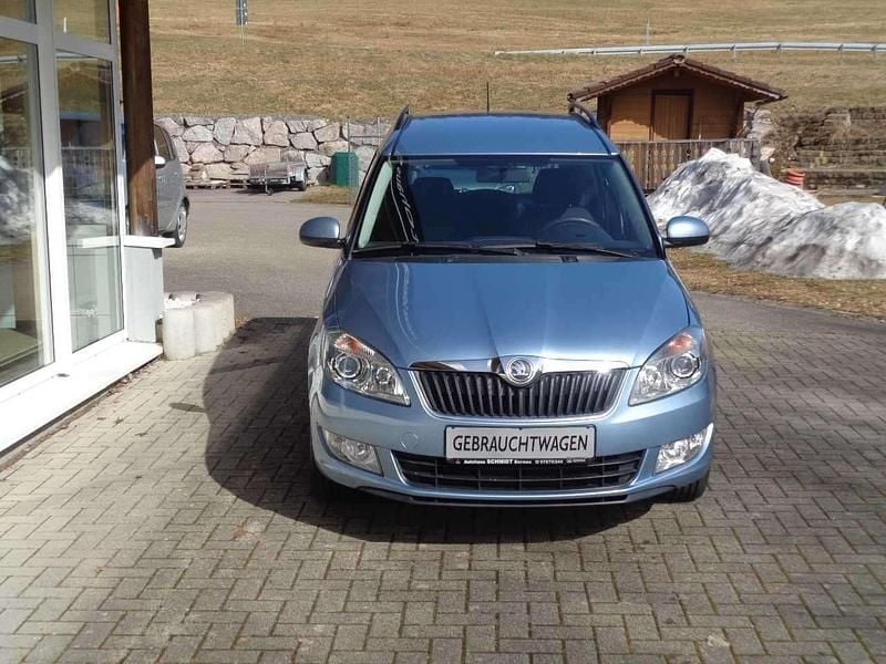 Gebraucht Skoda Roomster 105 PS (77 kW) 2013 Blau Van / Kleinbus