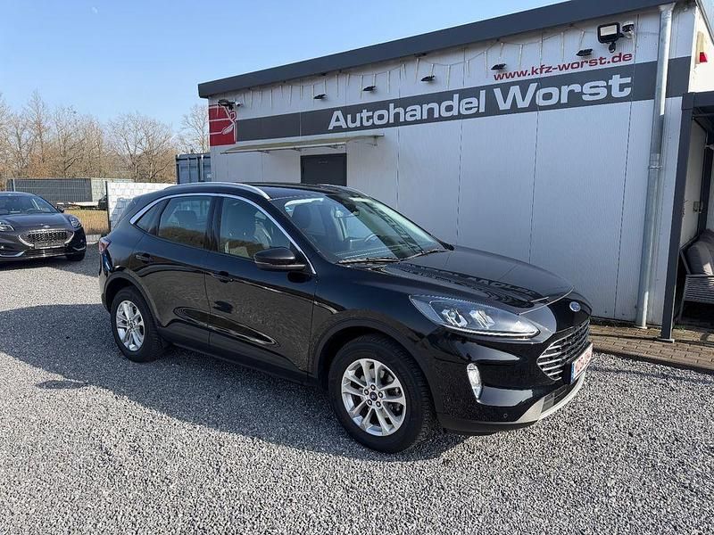 Gebraucht Ford Kuga Titanium 152 PS (111 kW) 2022 Schwarz SUV