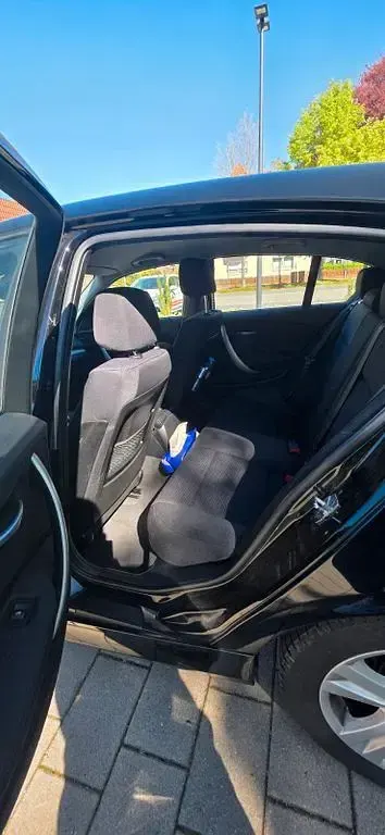 Gebraucht BMW 116 122 PS (89 kW) 2009 Schwarz Kleinwagen