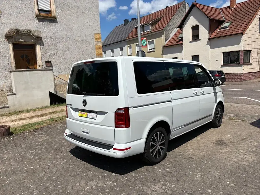 Gebraucht VW Multivan Generation Six 150 PS (110 kW) 2019 Oryxweiss Van / Kleinbus