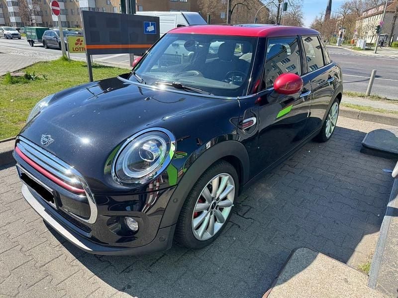 Gebraucht Mini Cooper 136 PS (100 kW) 2019 Schwarz Kleinwagen