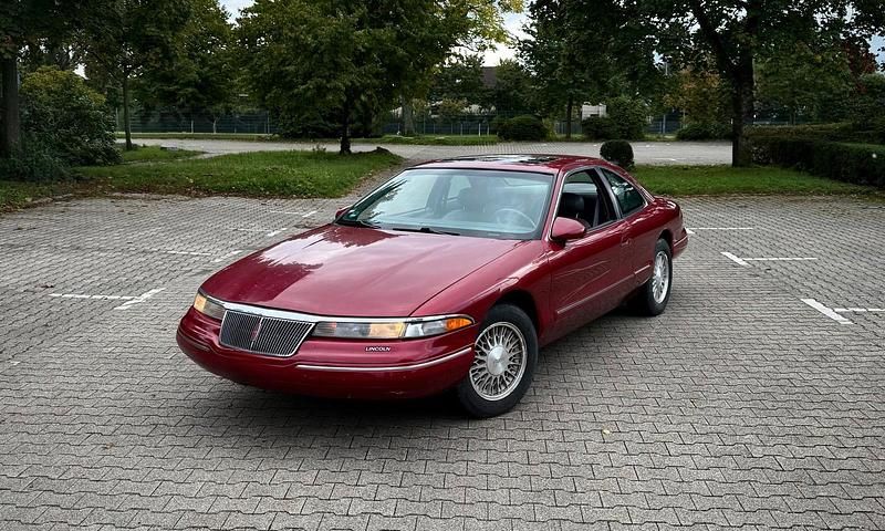 Rot Gebraucht 1993 Lincoln Mark Coupé | 3.950 € - Bild 1/4