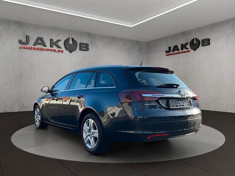 Gebraucht Opel Insignia Edition 163 PS (119 kW) 2015 Schwarz Kombi