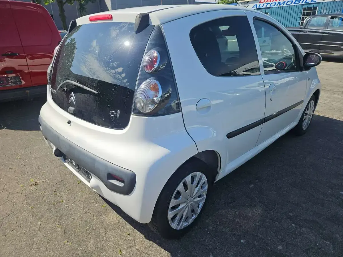 Gebraucht Citroën C1 Exclusive 68 PS (50 kW) 2014 Weiß Kleinwagen