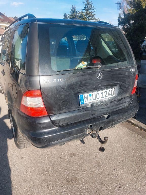 Gebraucht Mercedes ML270 163 PS (119 kW) 2003 Schwarz SUV