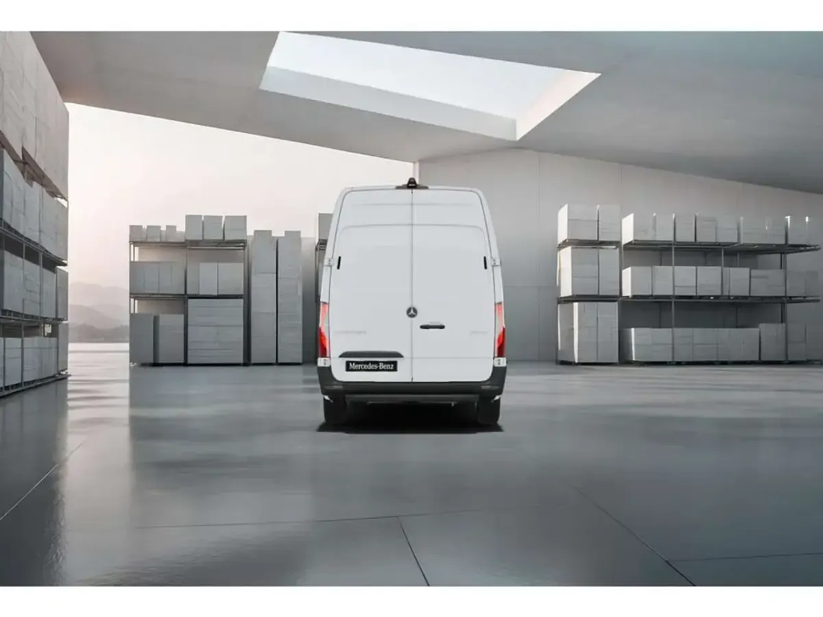 Gebraucht Mercedes Sprinter 170 PS (125 kW) 2025 Weiß Van