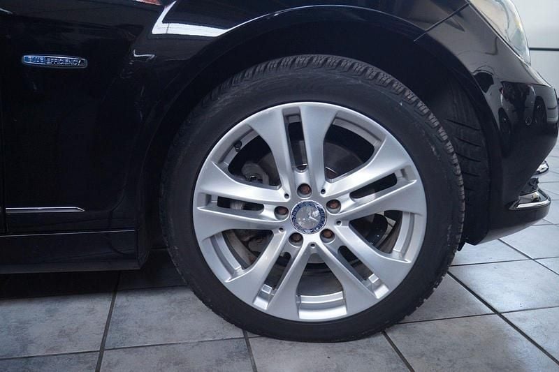 Gebraucht Mercedes C180 156 PS (114 kW) 2012 Schwarz Kombi