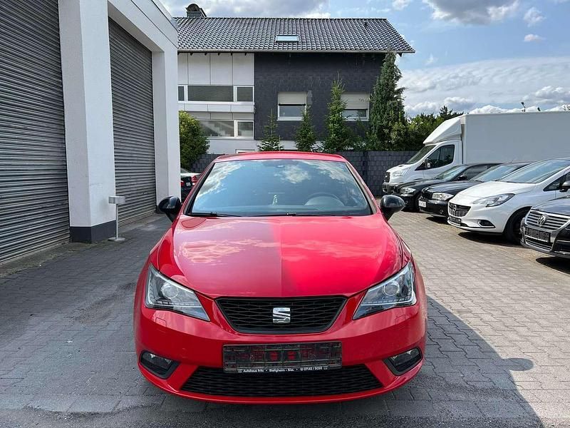 "emocion" rot Gebraucht 2014 Seat Ibiza Stylance Kleinwagen | 5.600 € (Fairer Preis) - Bild 1/4