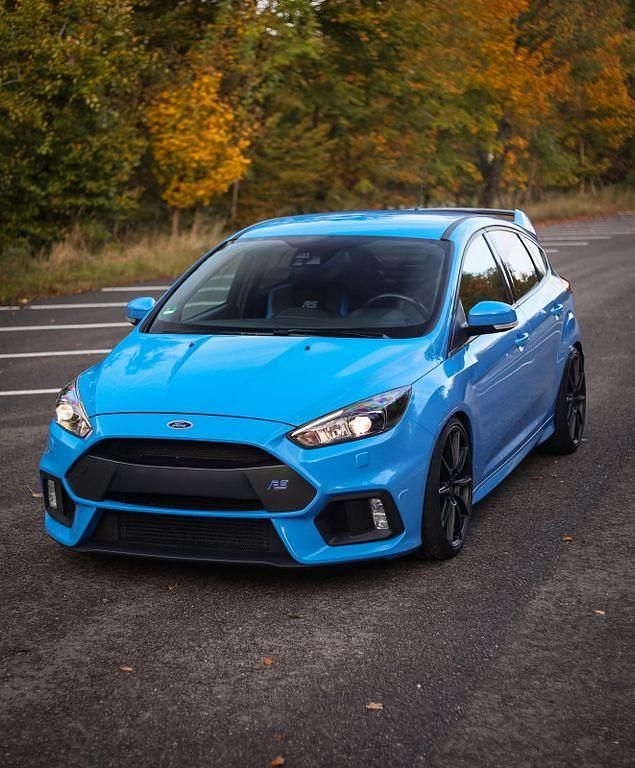 Blau Gebraucht 2017 Ford Focus RS Limousine | 21.299 € (Teuer) - Bild 1/4