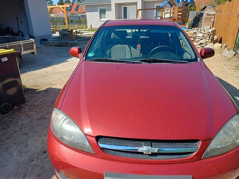 Gebraucht Chevrolet Lacetti SE 69 PS (50 kW) 2007 Rot Limousine