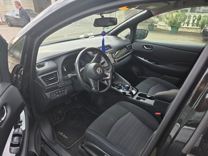 Gebraucht Nissan Leaf N-Connecta 160 kW (218 PS) 2022 Schwarz Kleinwagen