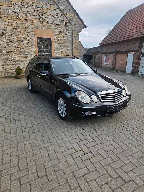 Gebraucht Mercedes E320 Avantgarde 224 PS (164 kW) 2008 Schwarz Kombi