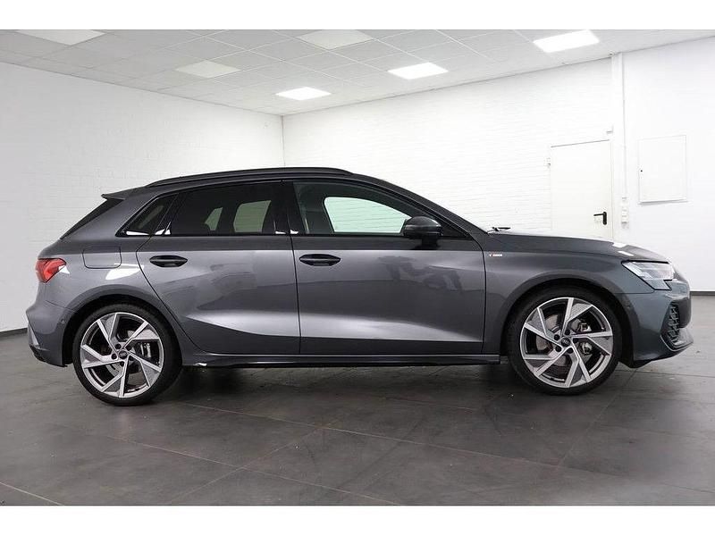 Gebraucht Audi A3 S-Line 150 PS (110 kW) 2025 Grau Limousine