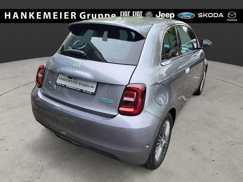 Neu Fiat 500e Tech 86 kW (118 PS) 2025 Grau Limousine