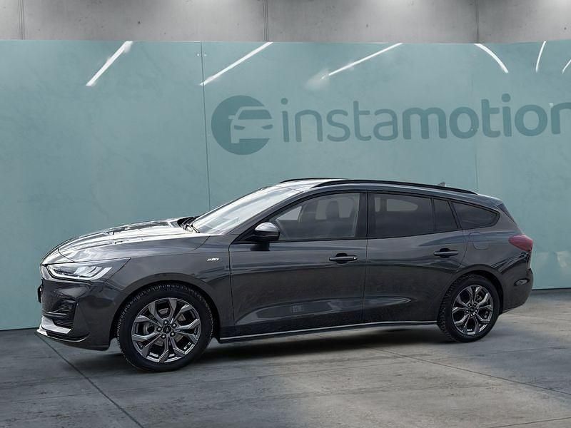 Grau Gebraucht 2023 Ford Focus Kombi | 27.449 € (Teuer) - Bild 1/4