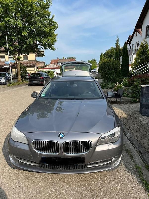 Gebraucht BMW 520 184 PS (135 kW) 2012 Grau Kombi