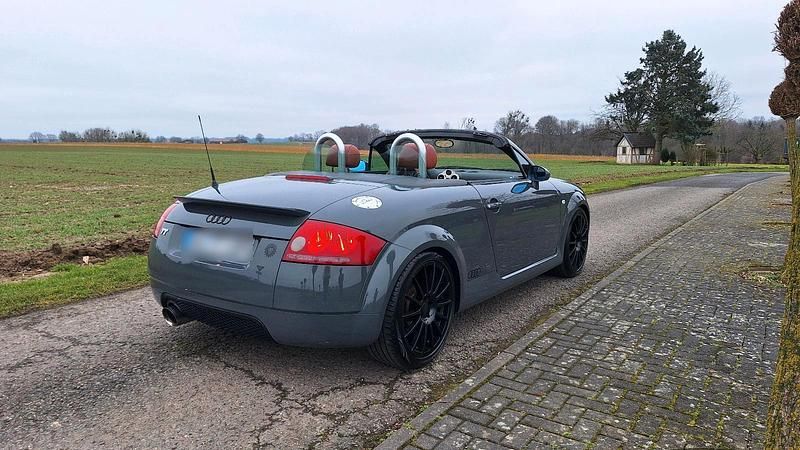 Gebraucht Audi TT Roadster 179 PS (131 kW) 2000 Grau Cabrio