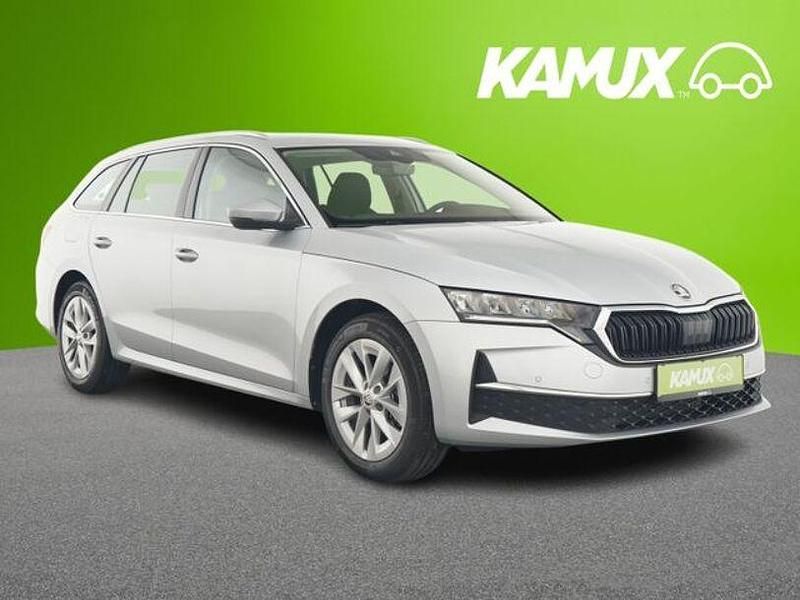 Silber Gebraucht 2024 Skoda Octavia Selection Kombi | 28.650 € (Superpreis) - Bild 1/3