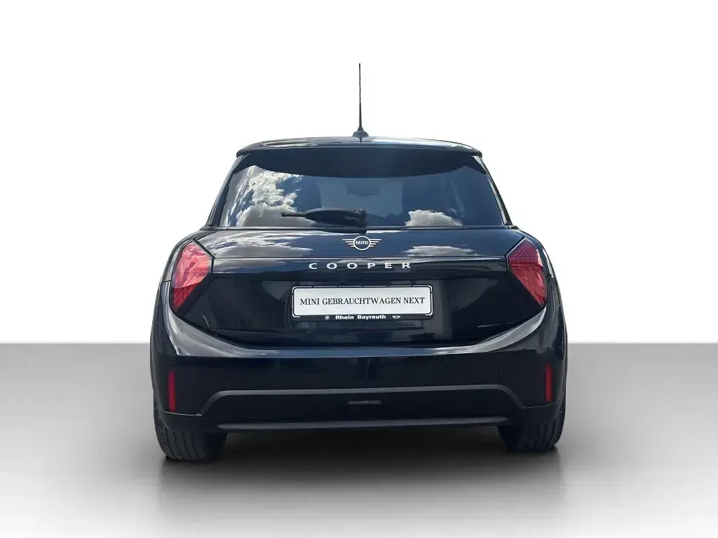 Gebraucht Mini Cooper 114 kW (156 PS) 2025 Schwarz Kleinwagen